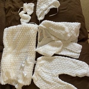 Baby clothes set blanket,sweater,pants ,hat and sock